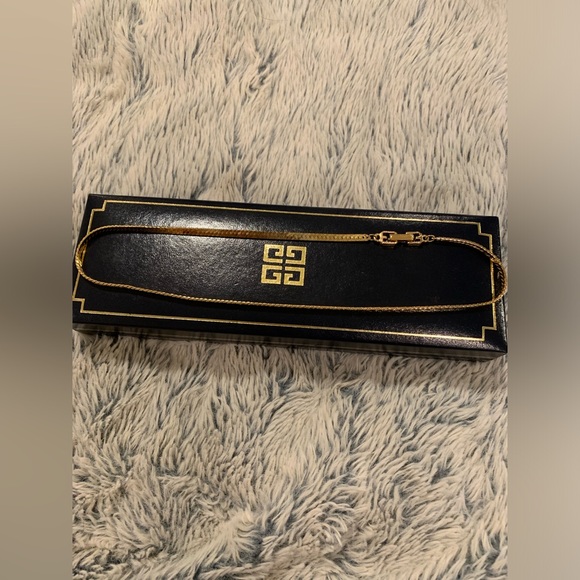 ✨✨Givenchy Gold Plated Necklace✨✨ - Picture 3 of 9